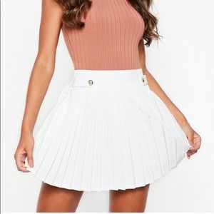 Missguided NWT pleated white skirt